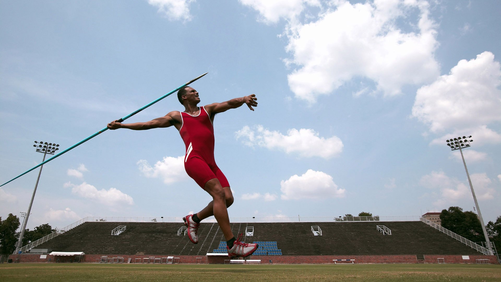 德甲球员身体素质全面增强，比赛更激烈，德甲球队身高排名